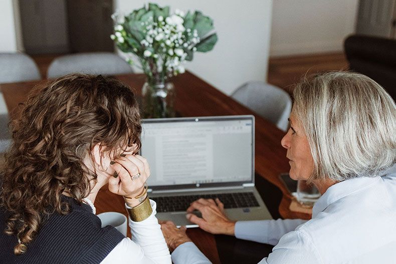 Lucinda Holliday providing mediation services for separation and divorce to a wife